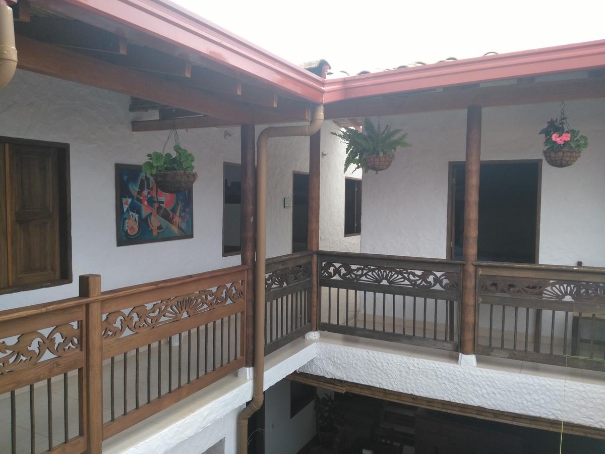 Sergeant Pepper'S Hostel Jardín Exterior photo