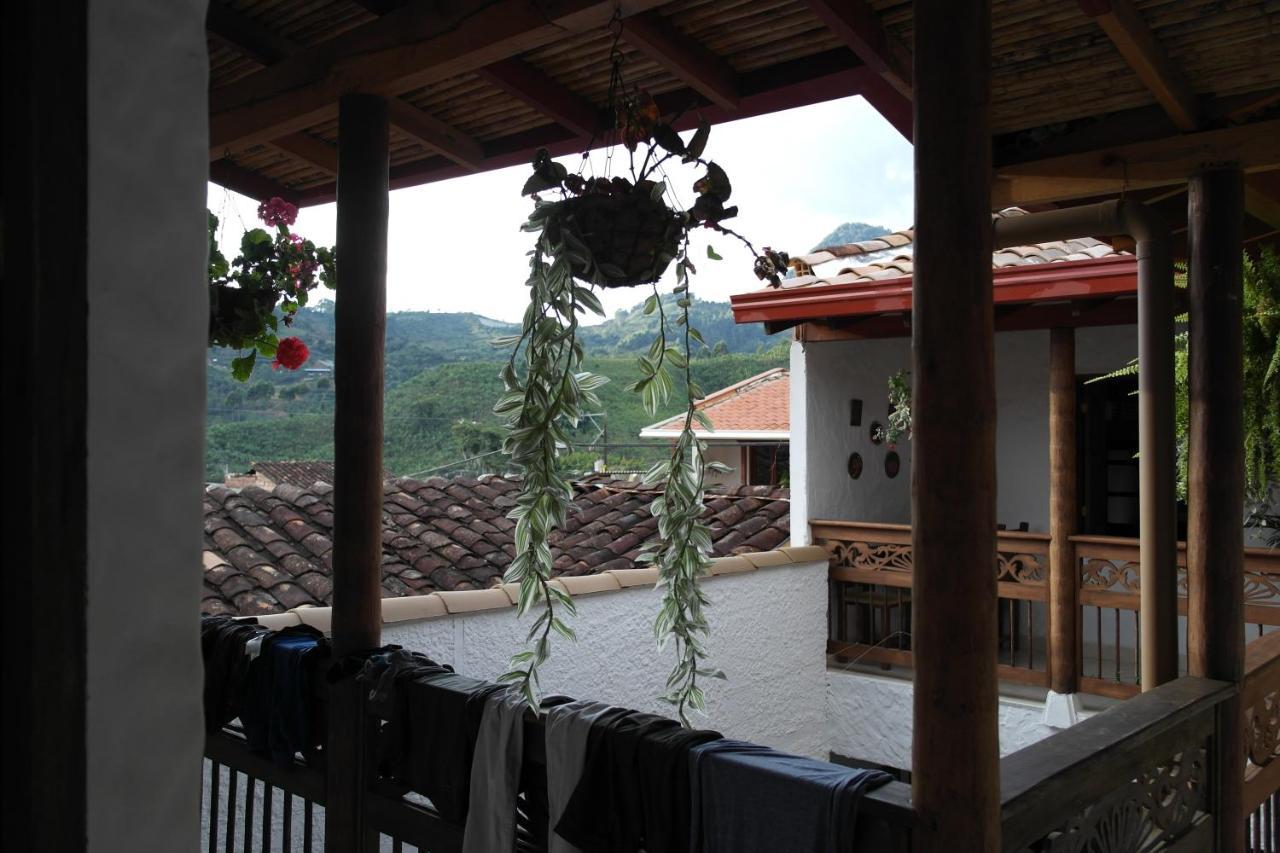 Sergeant Pepper'S Hostel Jardín Exterior photo