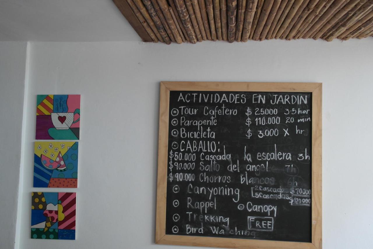 Sergeant Pepper'S Hostel Jardín Exterior photo