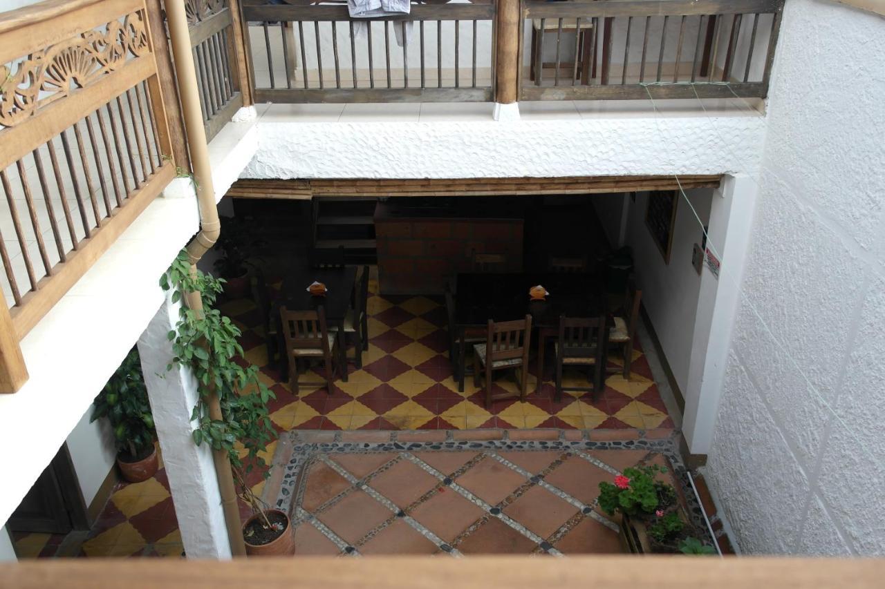Sergeant Pepper'S Hostel Jardín Exterior photo