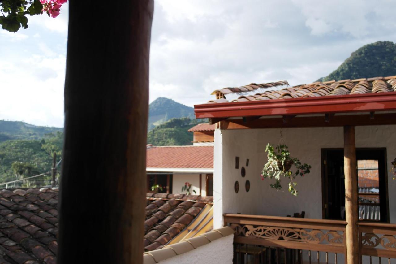 Sergeant Pepper'S Hostel Jardín Exterior photo