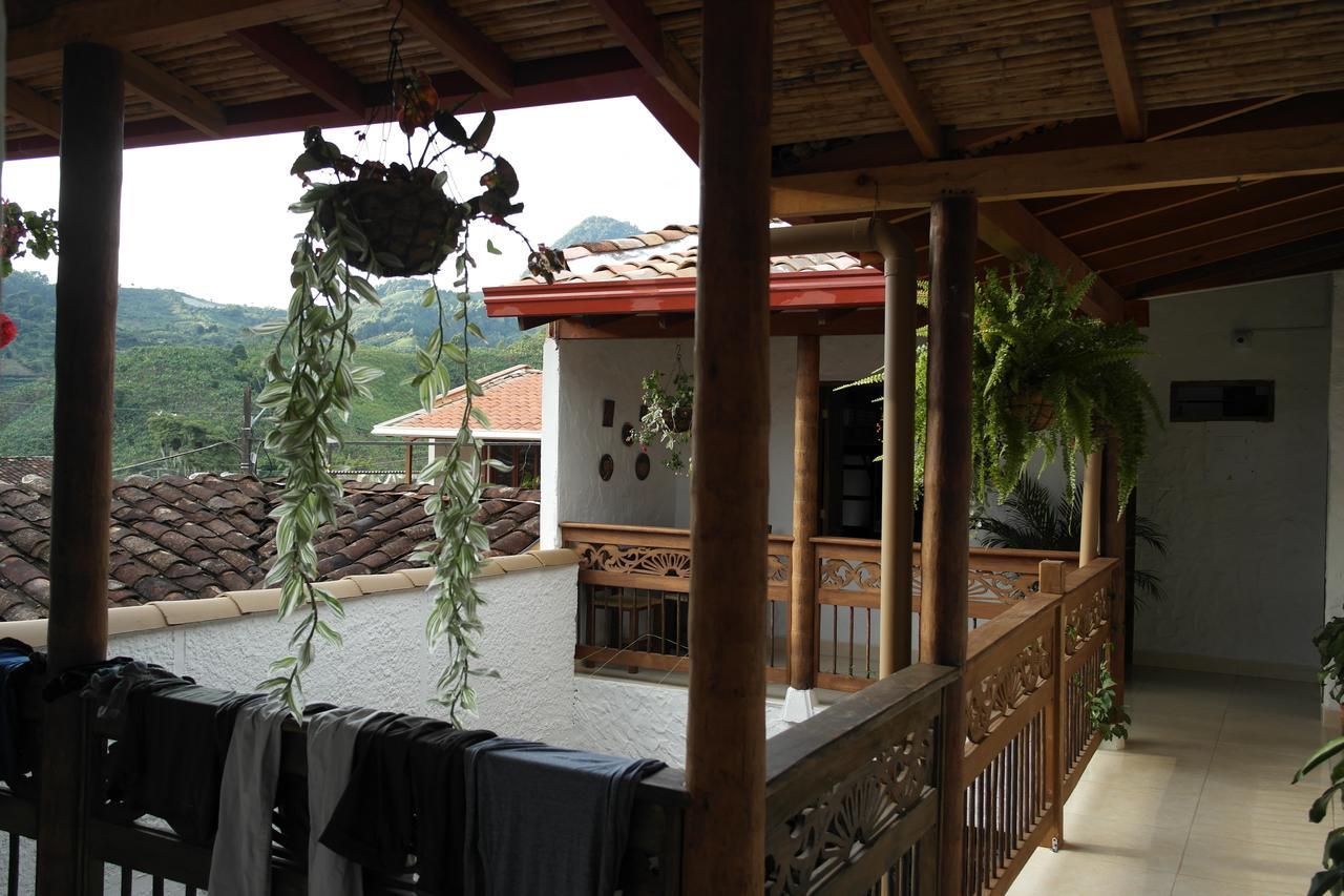 Sergeant Pepper'S Hostel Jardín Exterior photo