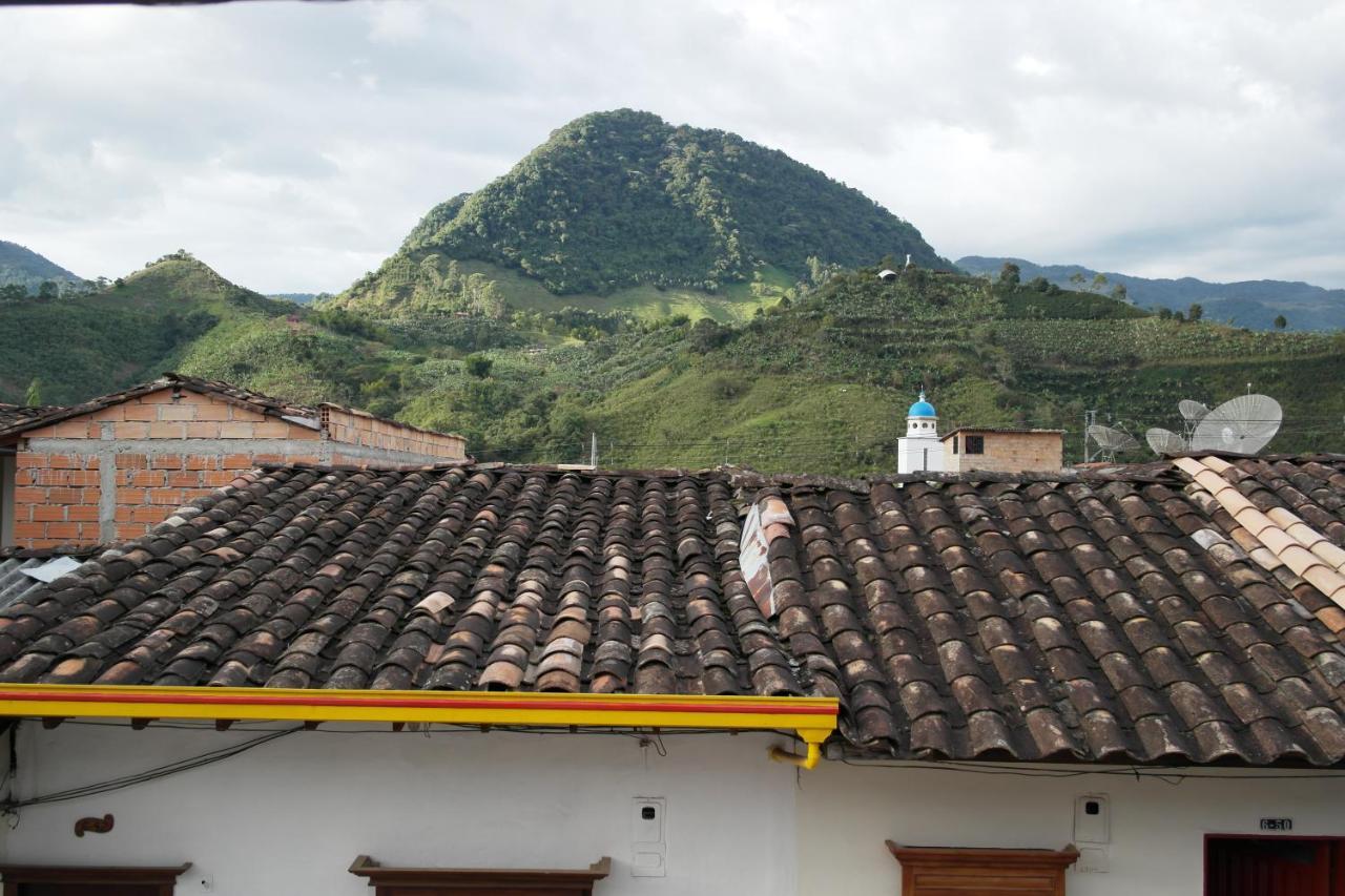 Sergeant Pepper'S Hostel Jardín Exterior photo