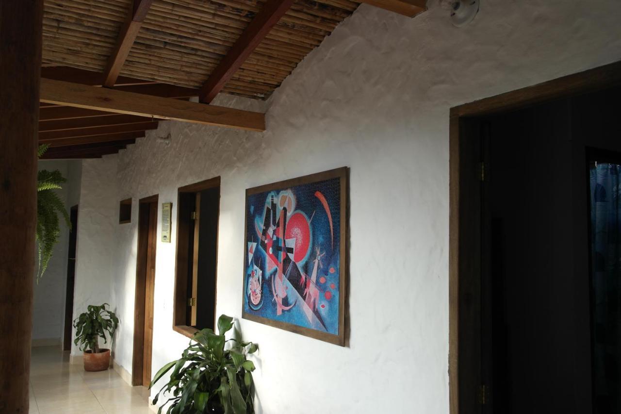 Sergeant Pepper'S Hostel Jardín Exterior photo